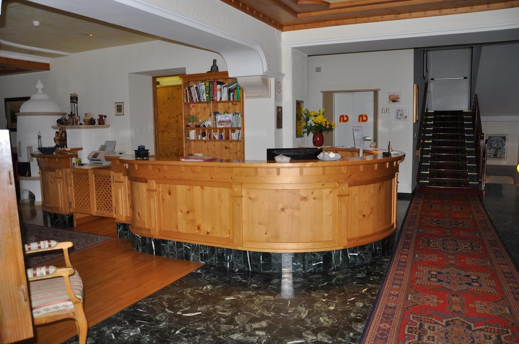 Hotel Dolomiten Добиако Екстериор снимка