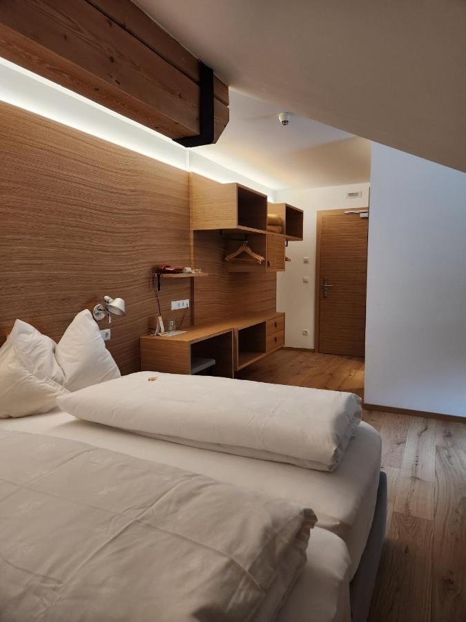 Hotel Dolomiten Добиако Екстериор снимка