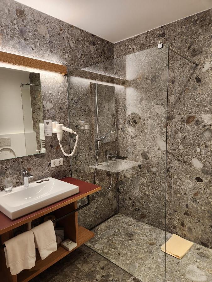 Hotel Dolomiten Добиако Екстериор снимка