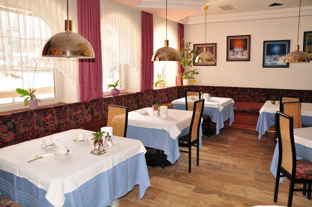 Hotel Dolomiten Добиако Екстериор снимка