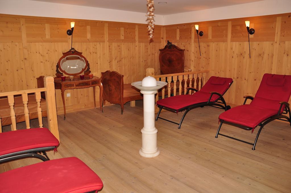 Hotel Dolomiten Добиако Екстериор снимка