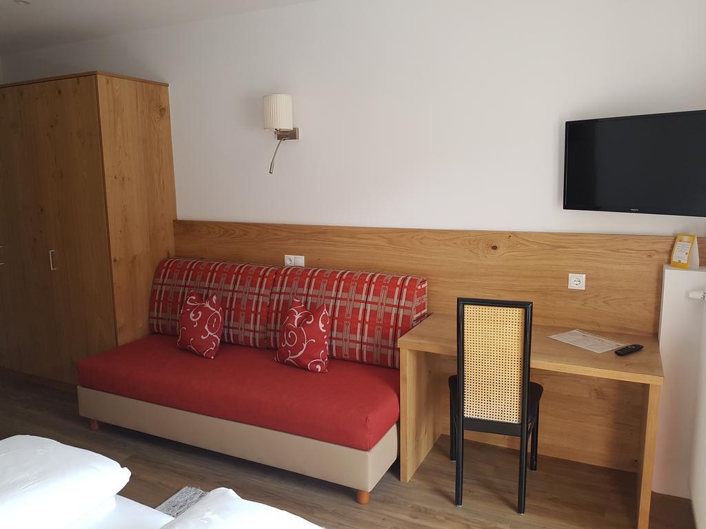 Hotel Dolomiten Добиако Екстериор снимка
