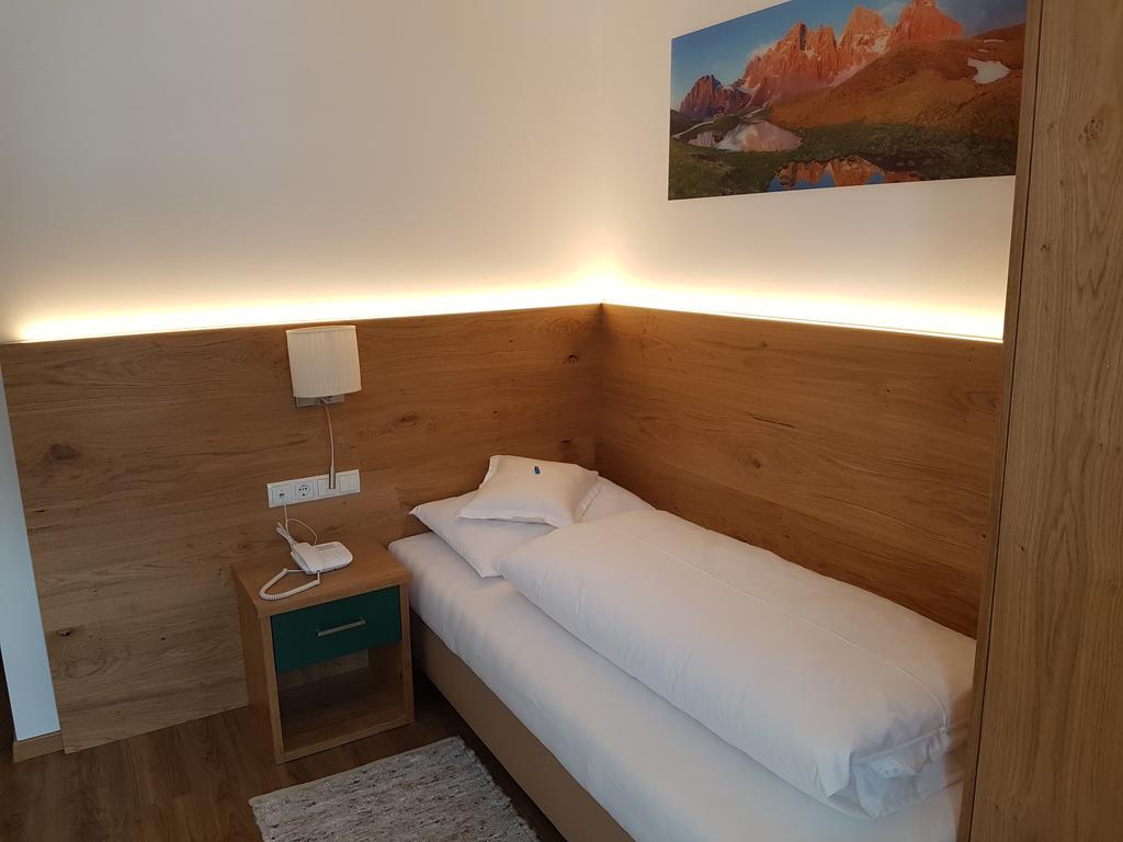 Hotel Dolomiten Добиако Екстериор снимка