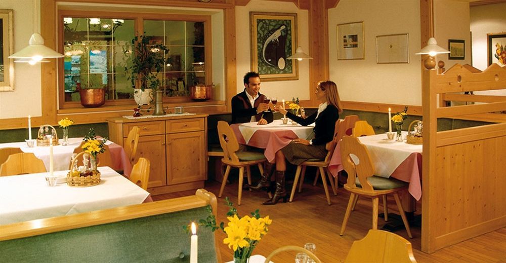 Hotel Dolomiten Добиако Екстериор снимка